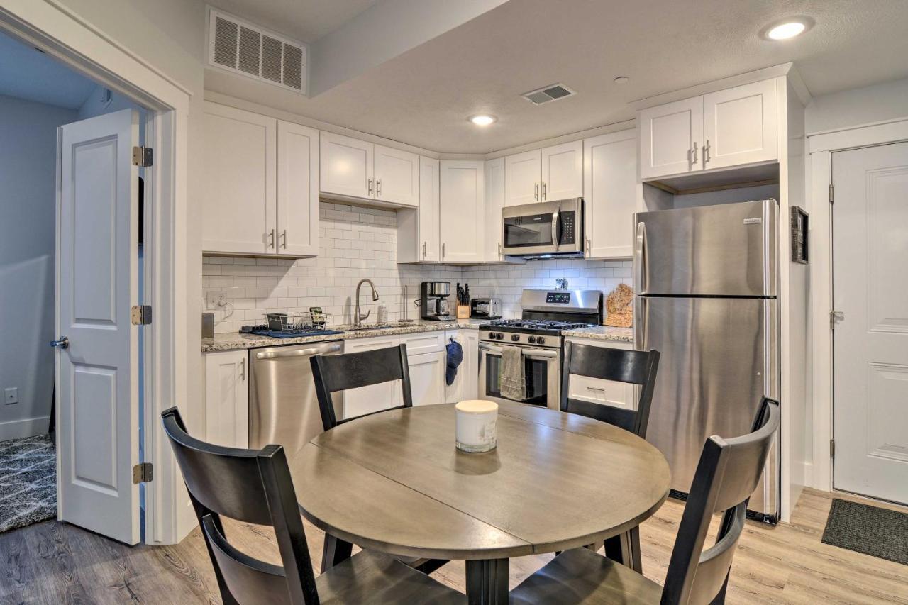Modern Traverse City Condo About 1 Mi To Bay! Bagian luar foto