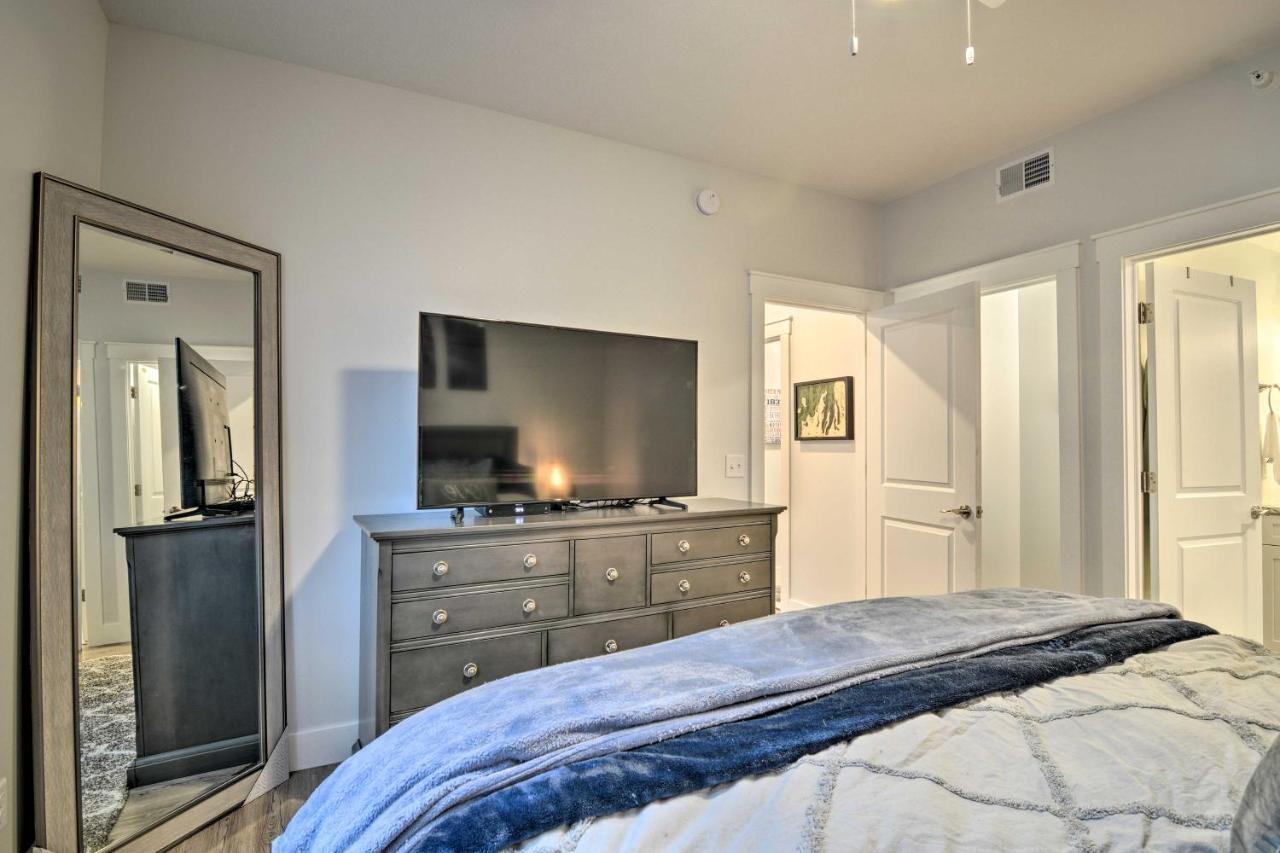Modern Traverse City Condo About 1 Mi To Bay! Bagian luar foto