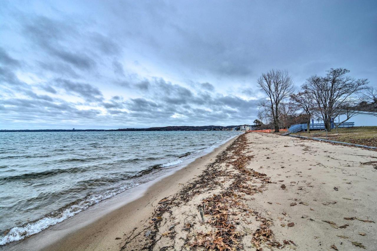 Modern Traverse City Condo About 1 Mi To Bay! Bagian luar foto